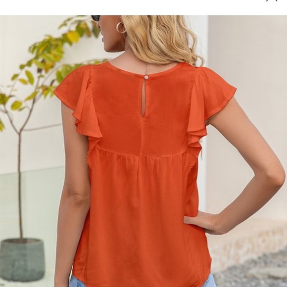 Geometric flutter sleeve shirt by Cinnie - Picture 2 of 3